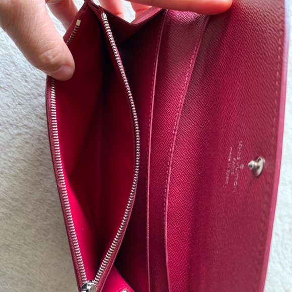 Louis Vuitton (LV) Emilie Wallet - Picture 9 of 10